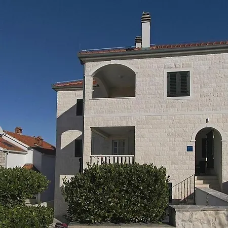Aleks Apartment Postira